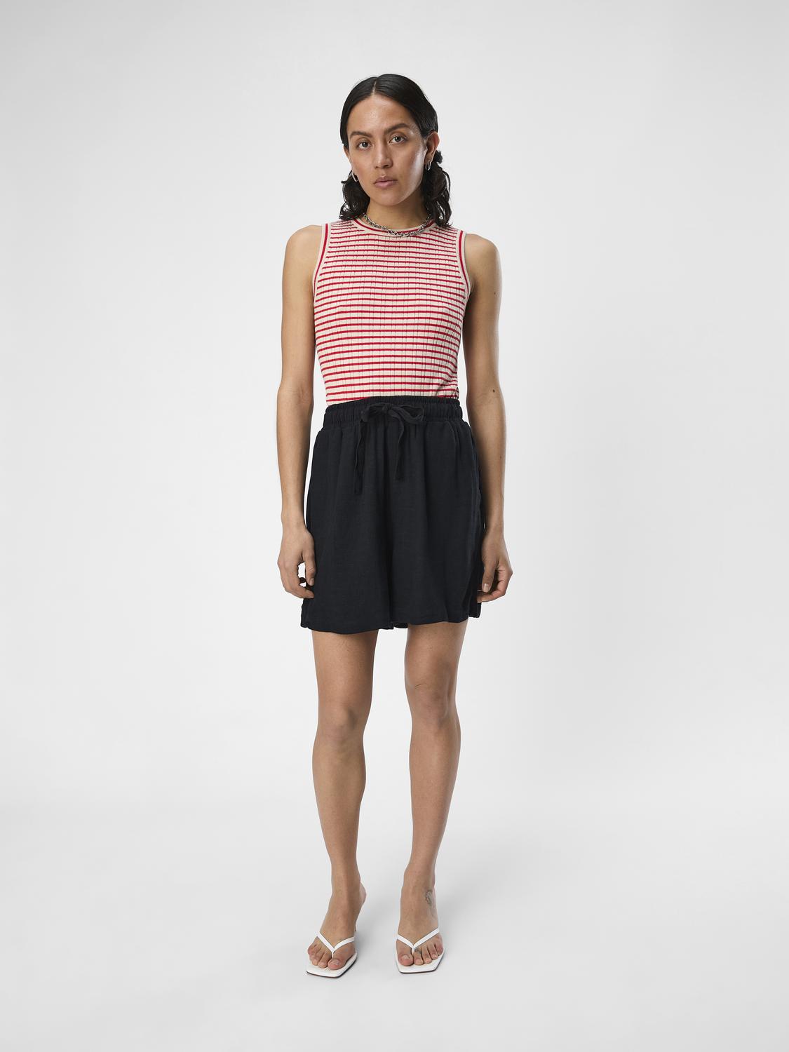 model_shot-front_full